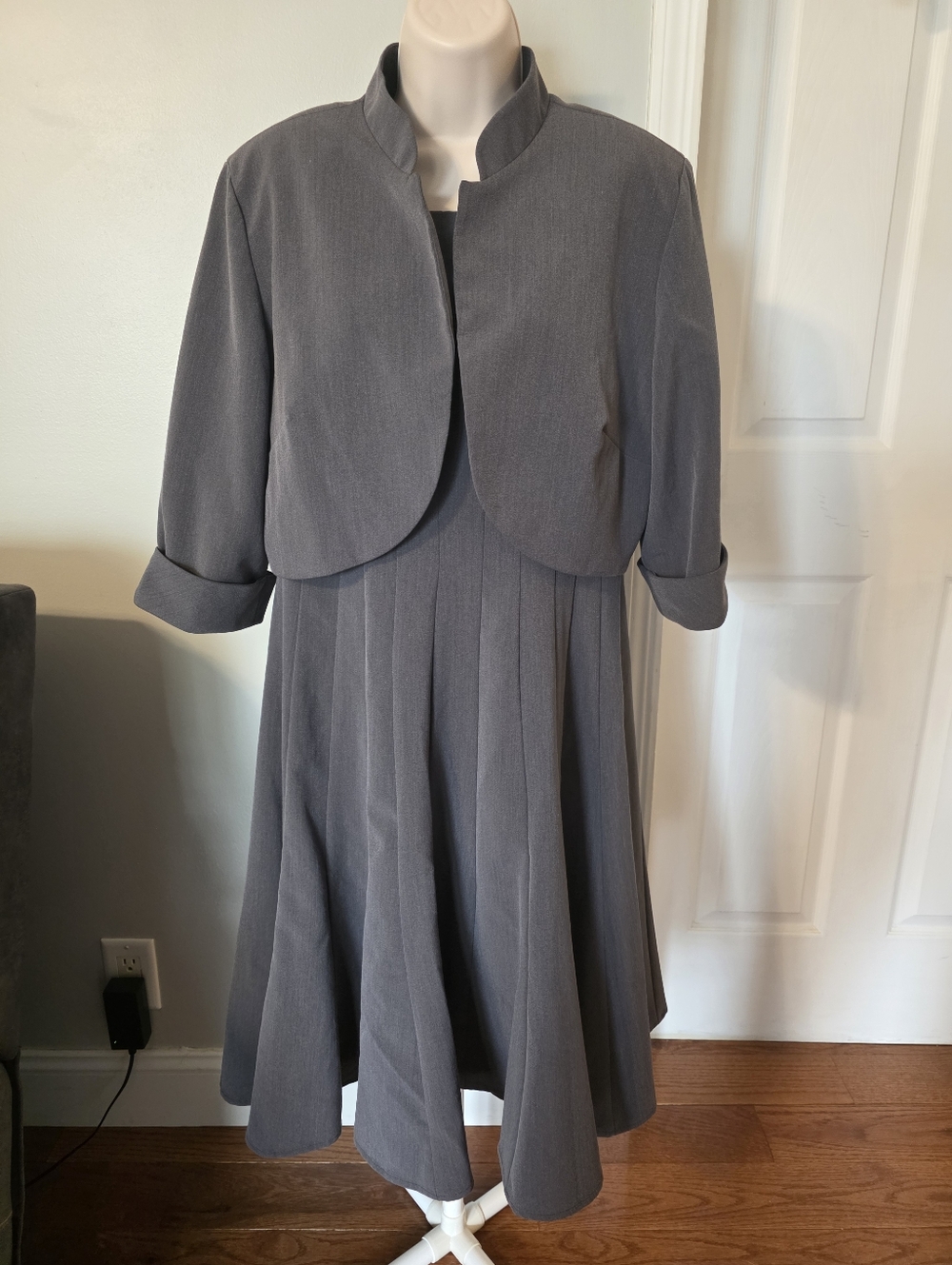 R&M Richards 2 Piece Dress Jacket Set